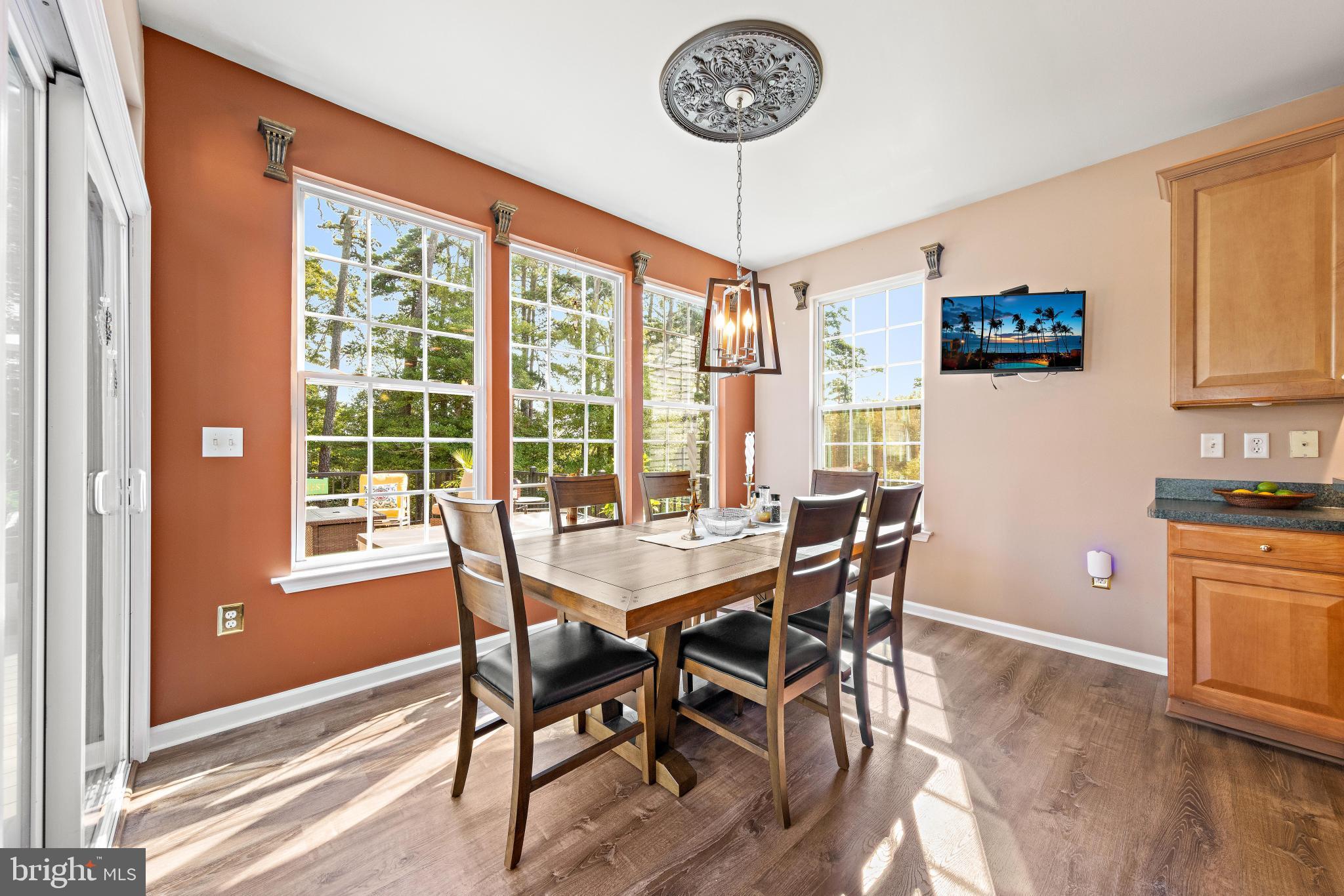 51 Waters Edge Dr