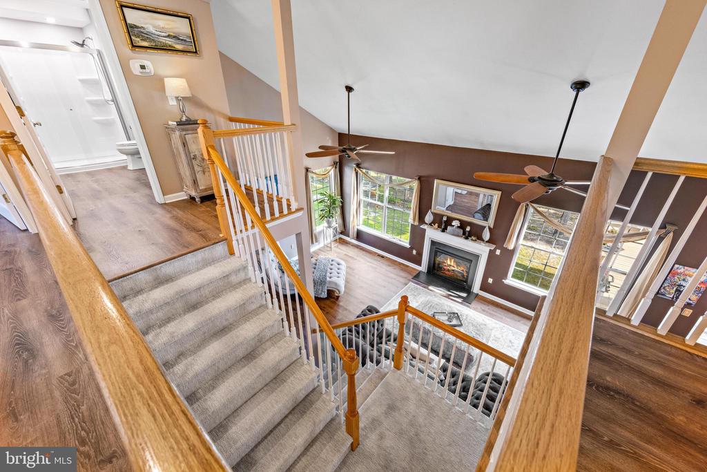 51 Waters Edge Dr