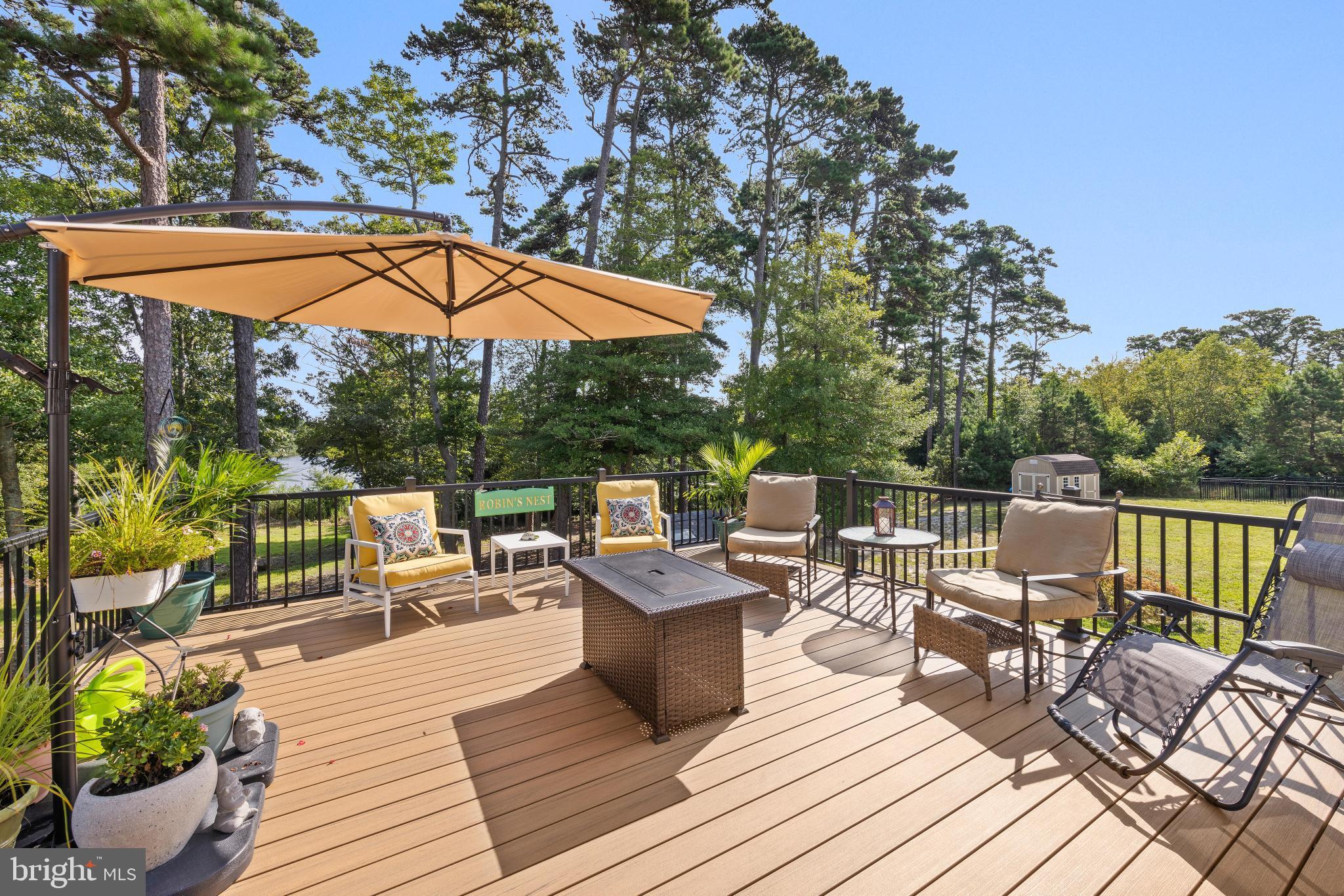 51 Waters Edge Dr