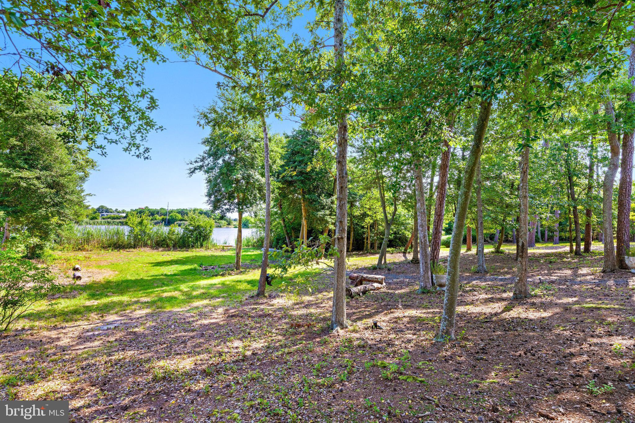 51 Waters Edge Dr