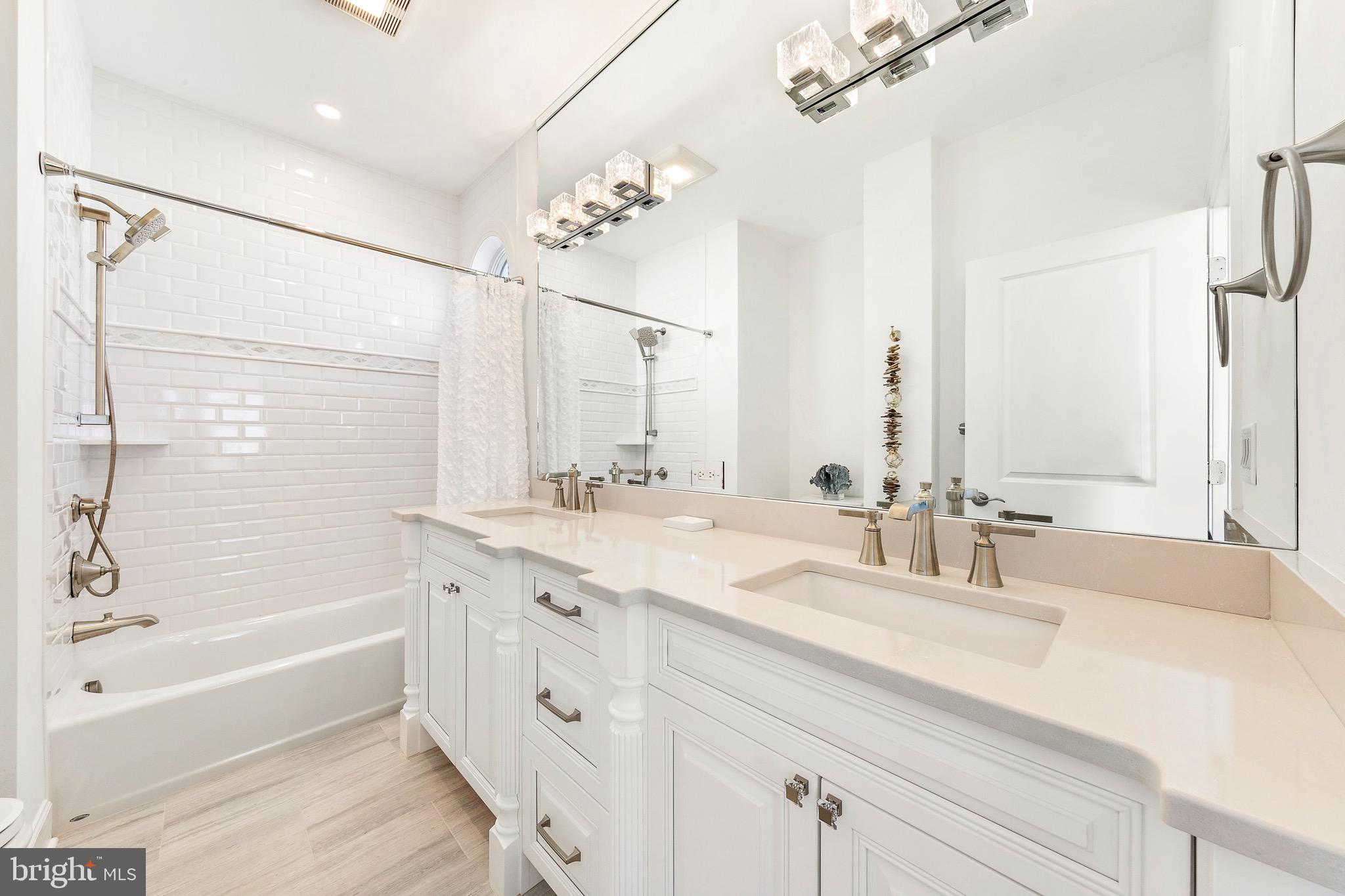 4901 Long Beach