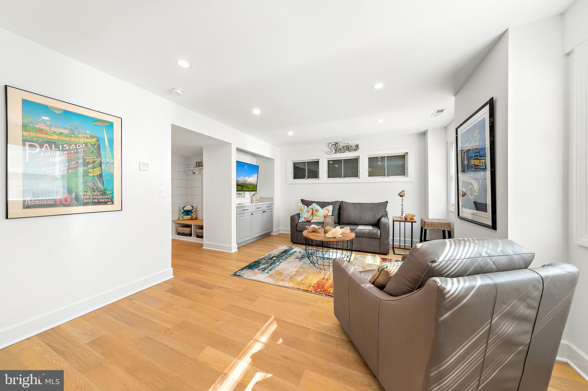 4901 Long Beach