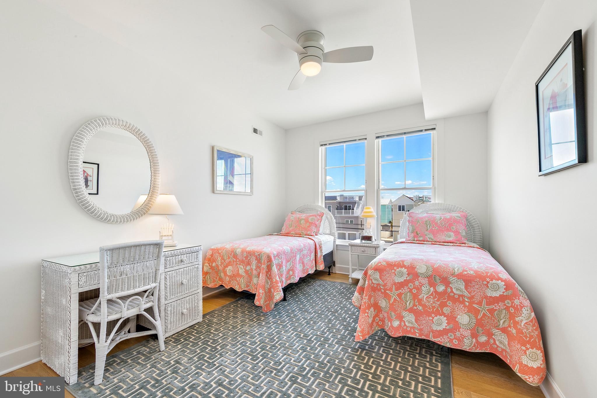 4901 Long Beach