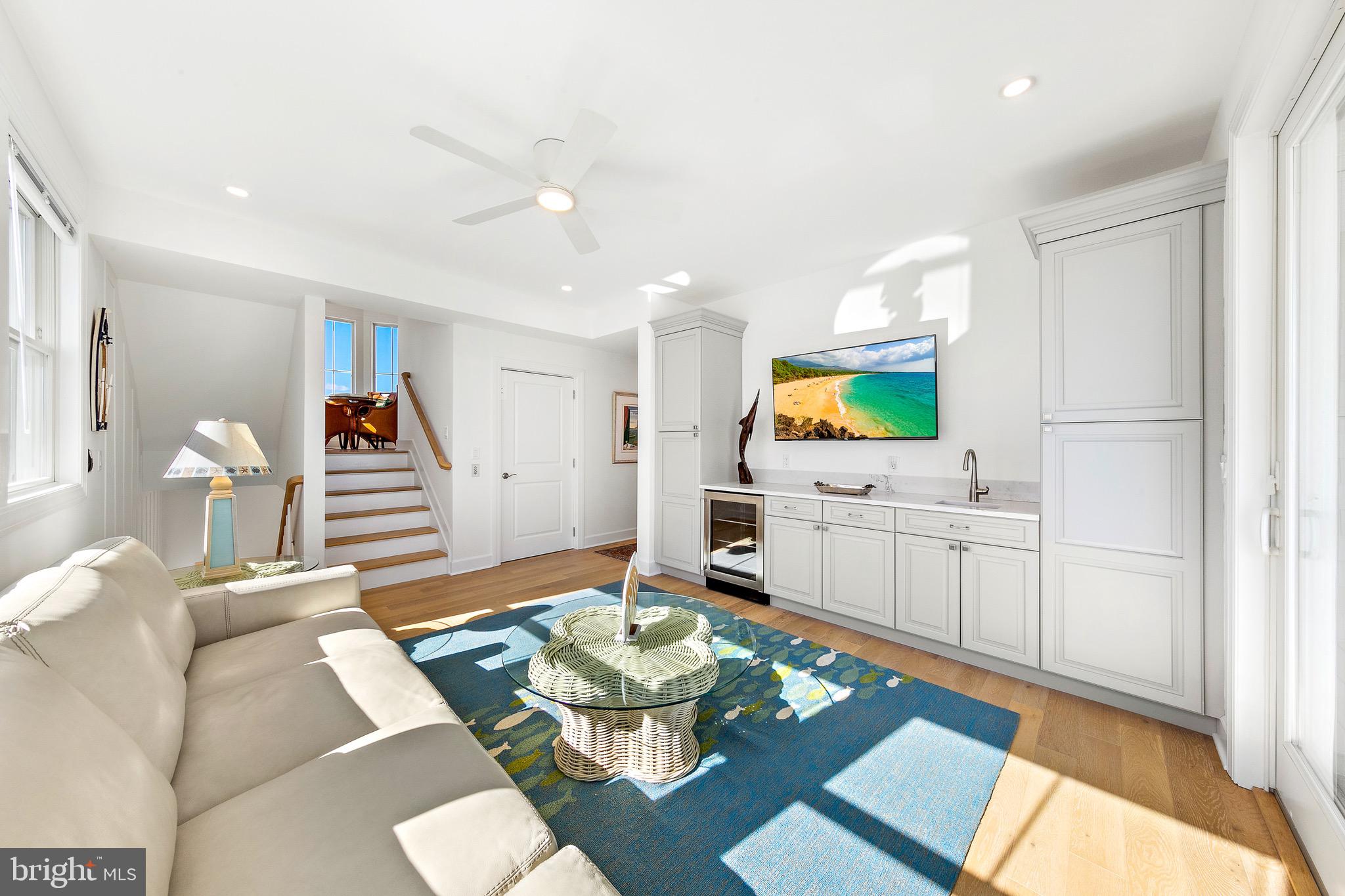 4901 Long Beach