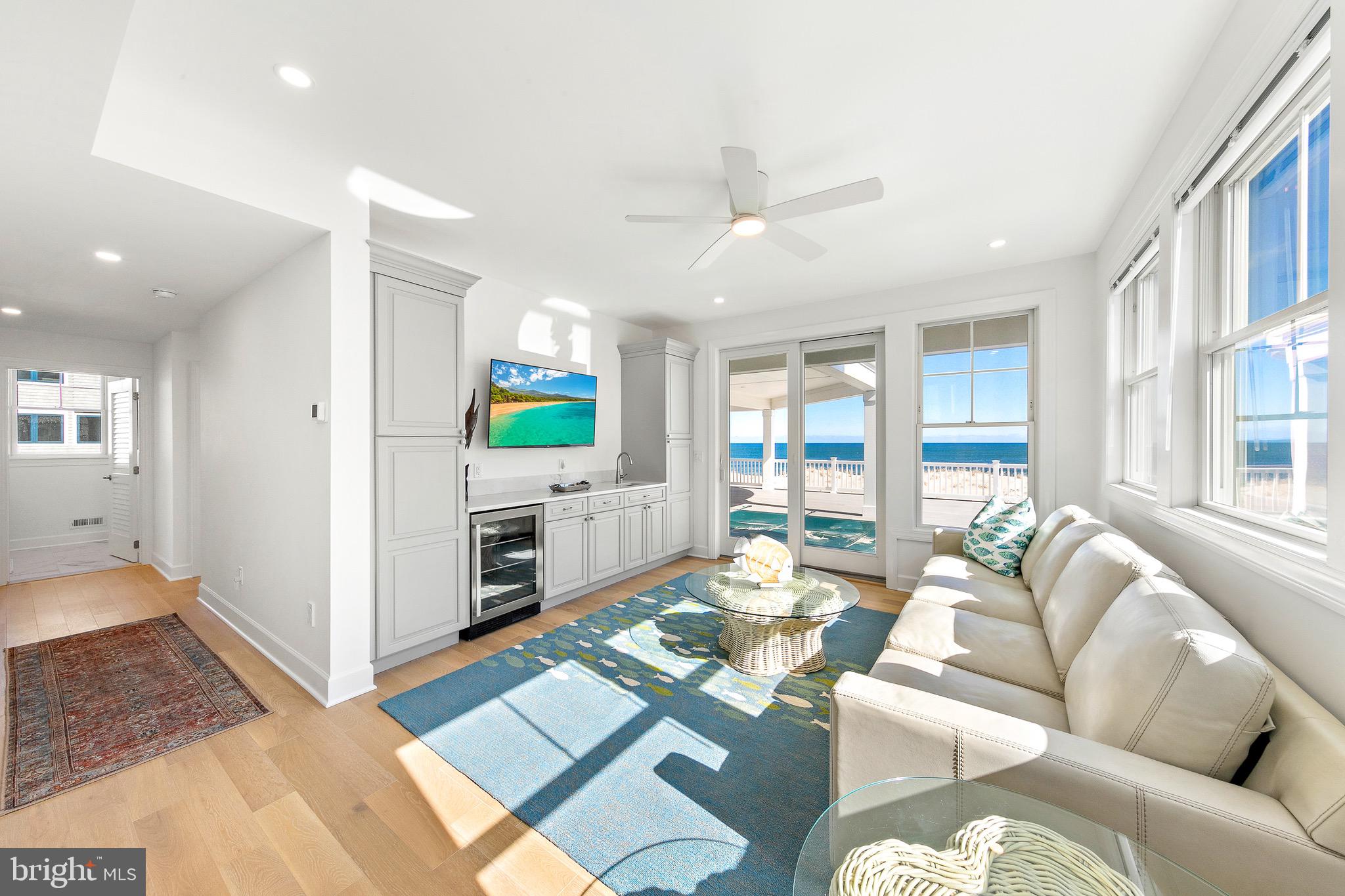 4901 Long Beach