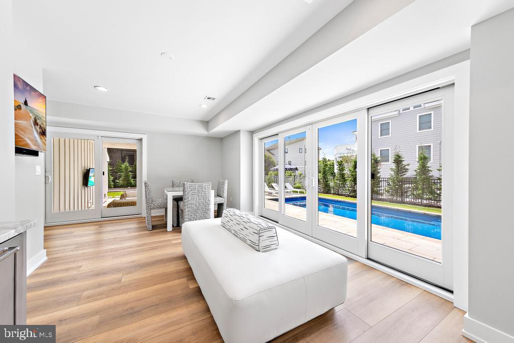 151-B Long Beach