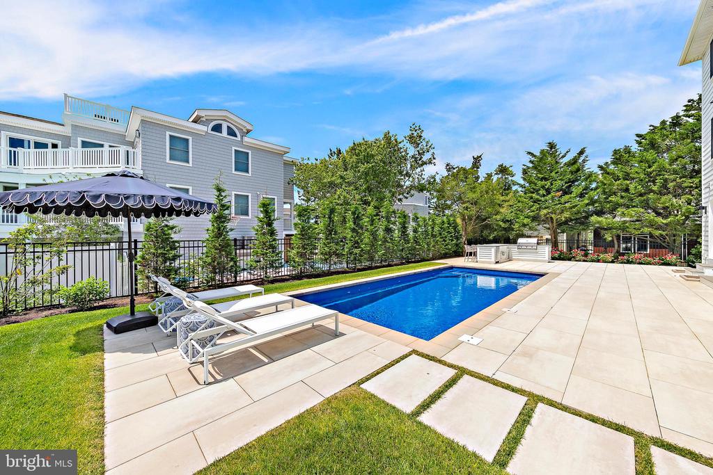 151-B Long Beach