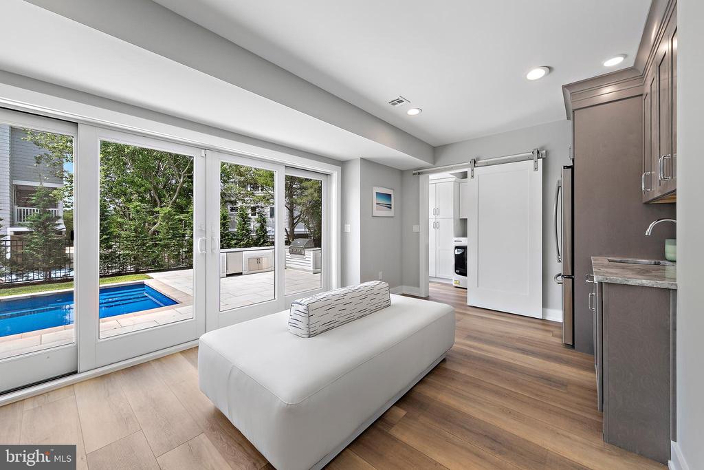 151-B Long Beach