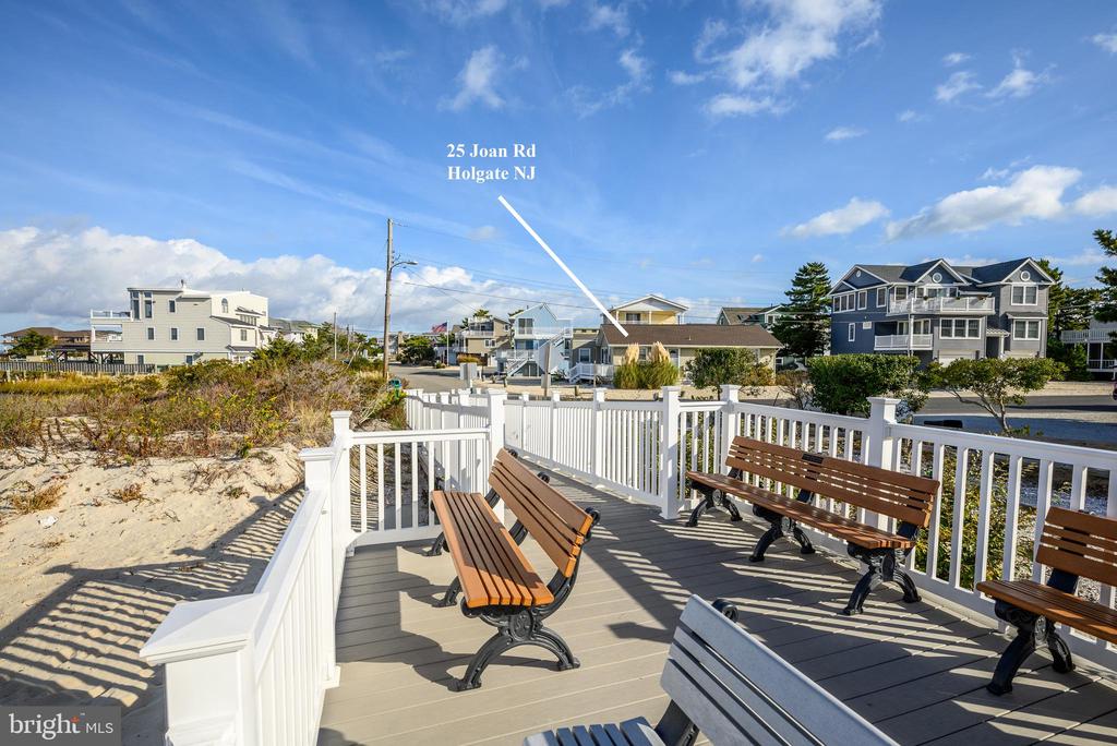 25 JOAN,OCEAN