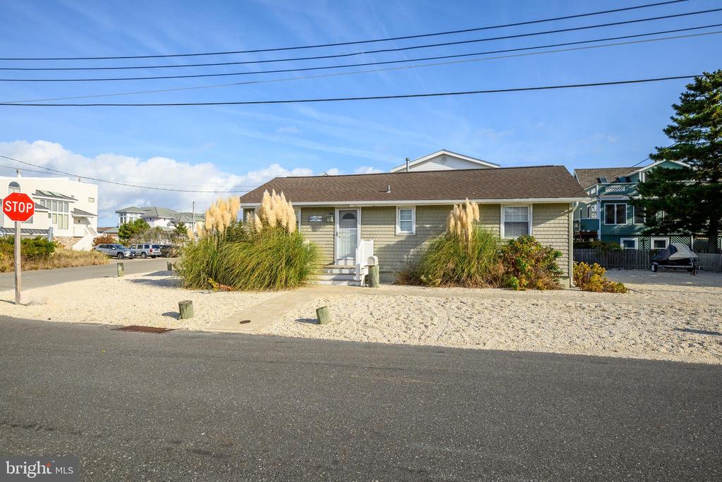 25 JOAN,OCEAN