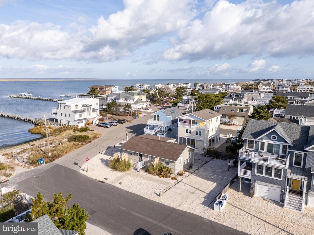 25 JOAN,OCEAN