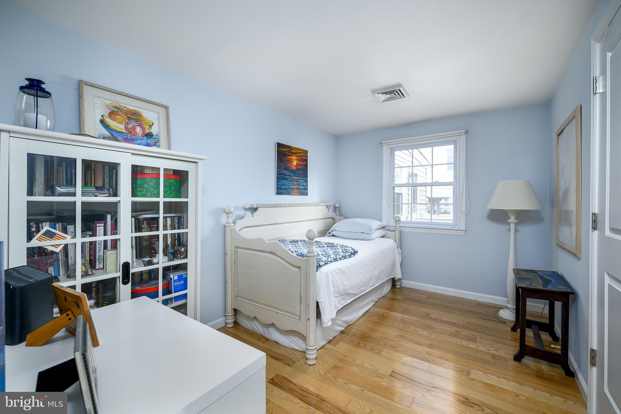 25 Joan Rd
