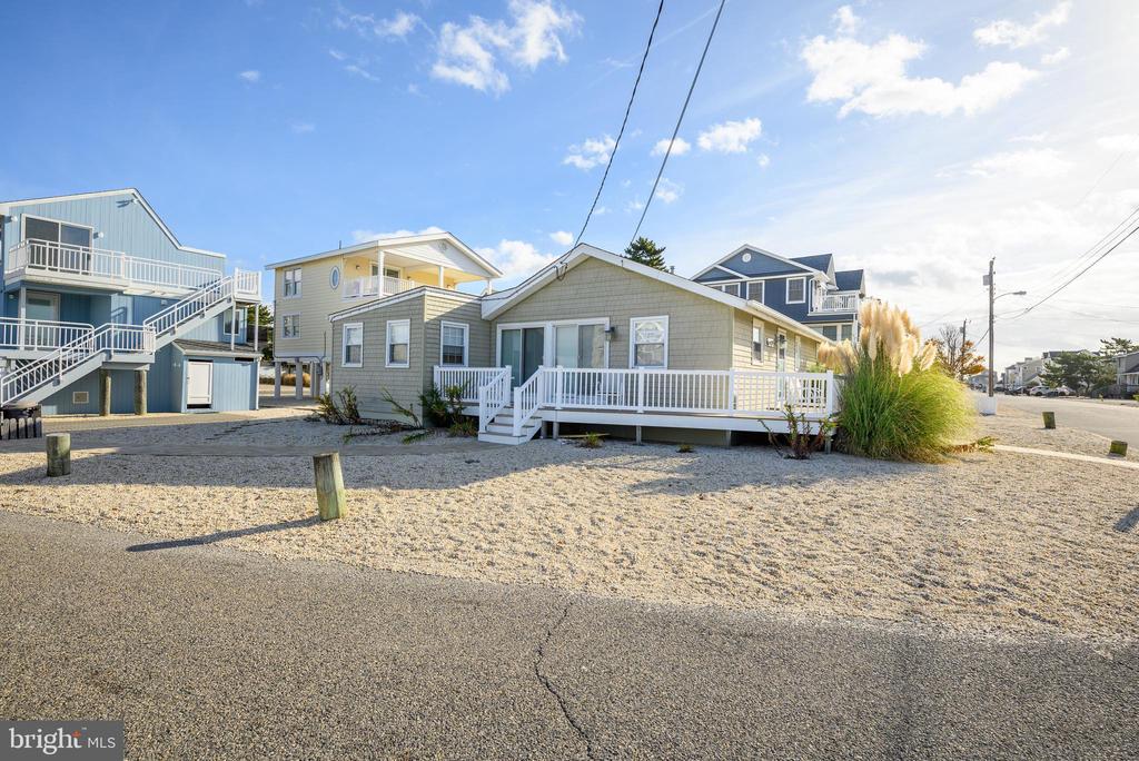 25 JOAN,OCEAN