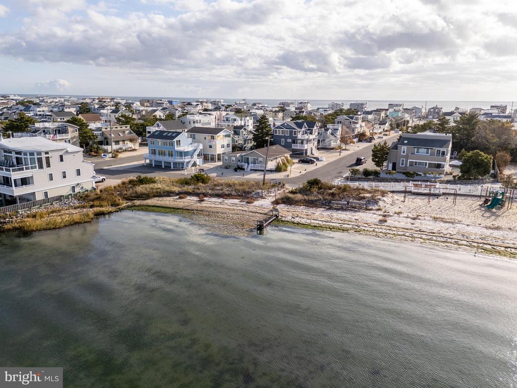 25 JOAN,OCEAN