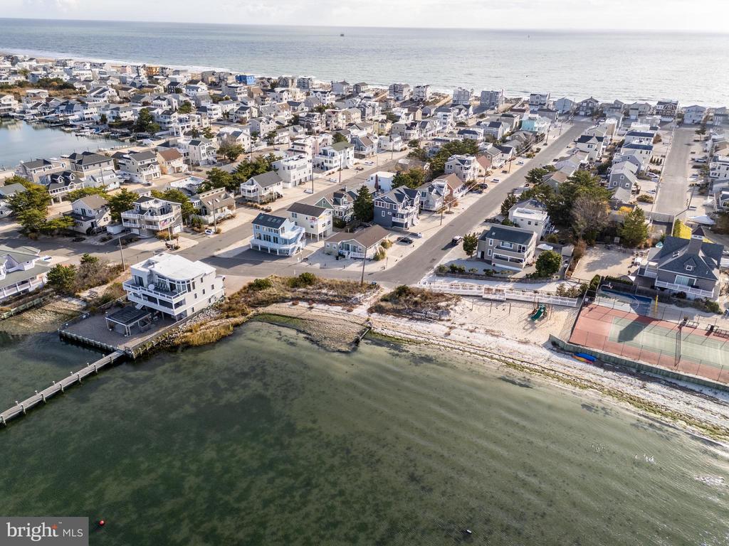 25 JOAN,OCEAN