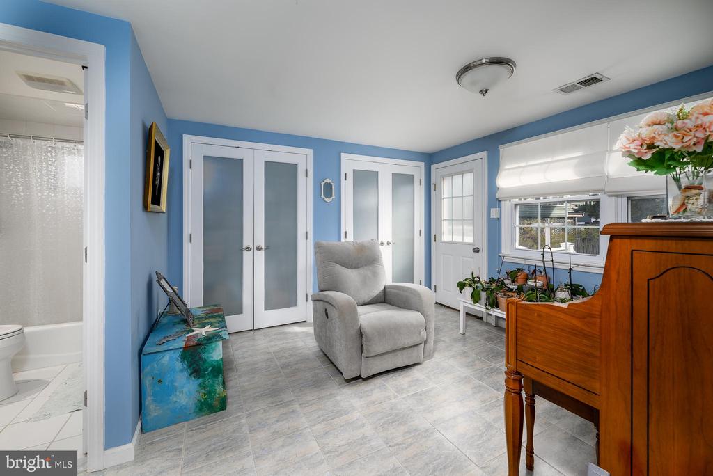 25 JOAN,OCEAN