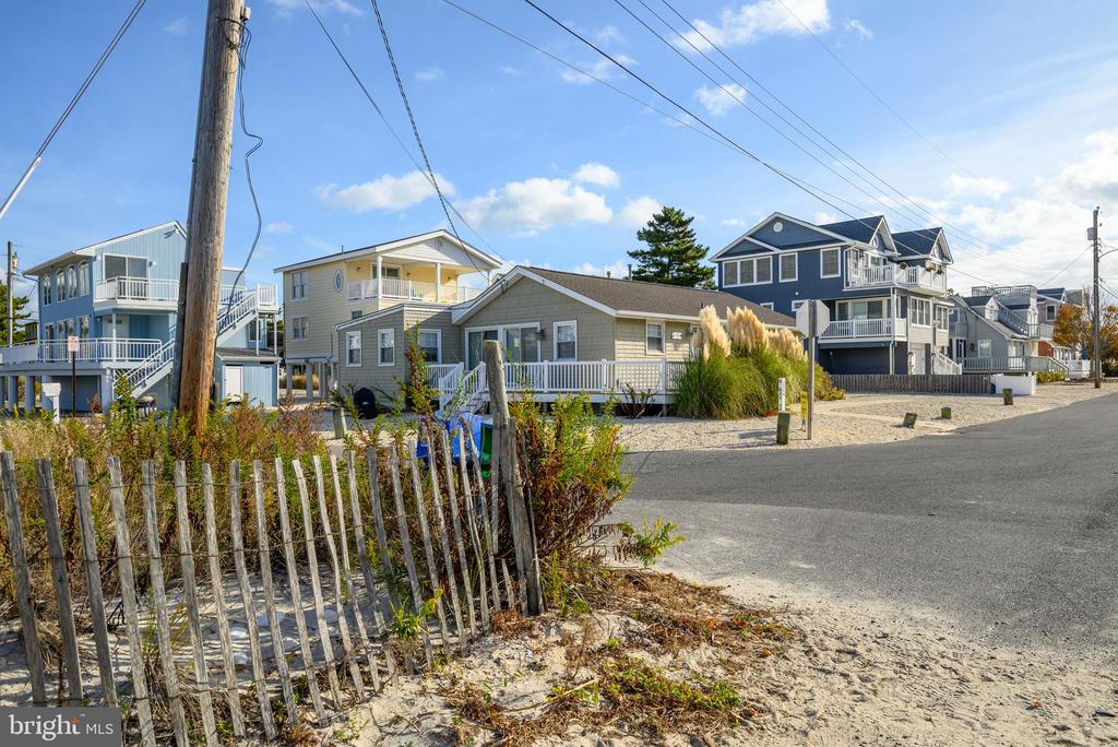 25 JOAN,OCEAN