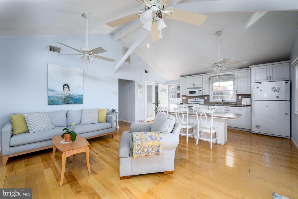 25 JOAN,OCEAN