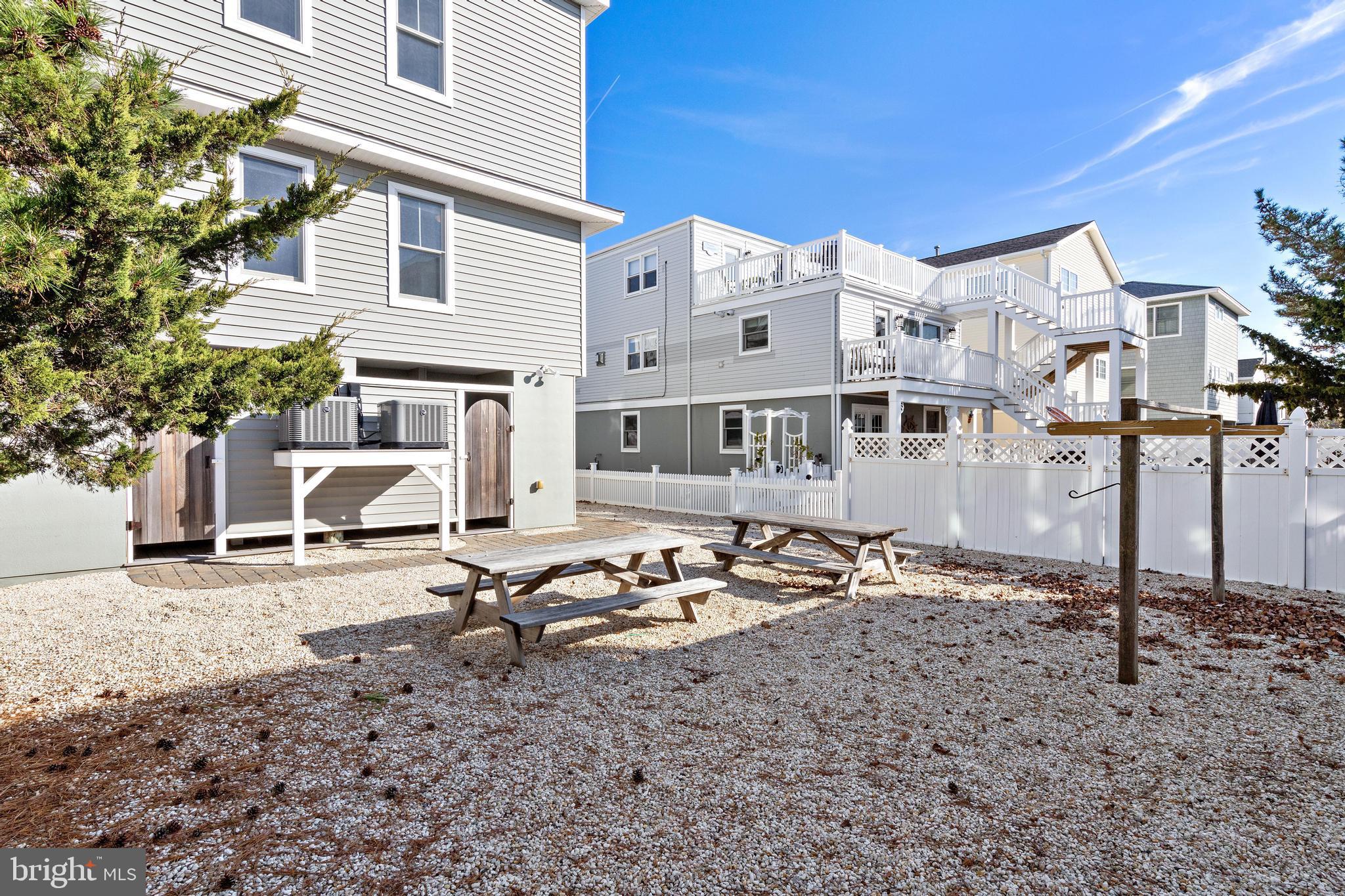 220 Taylor Ave