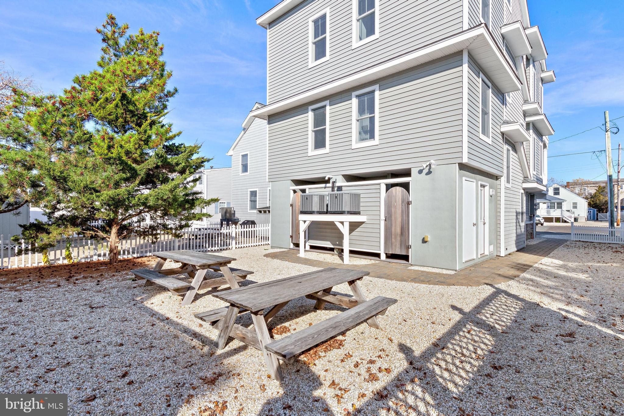 220 Taylor Ave