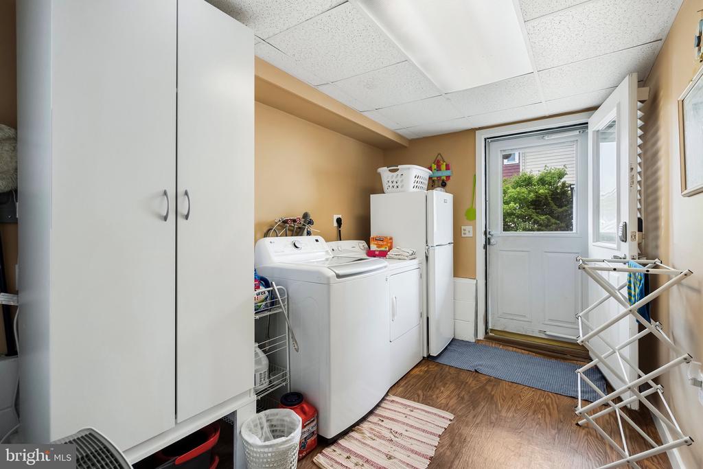 5104 W West Ave