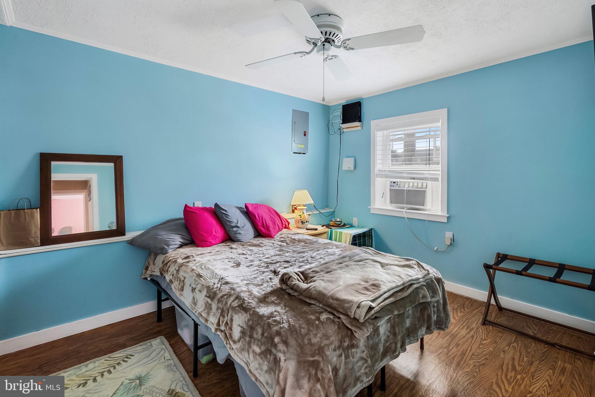 5104 W West Ave