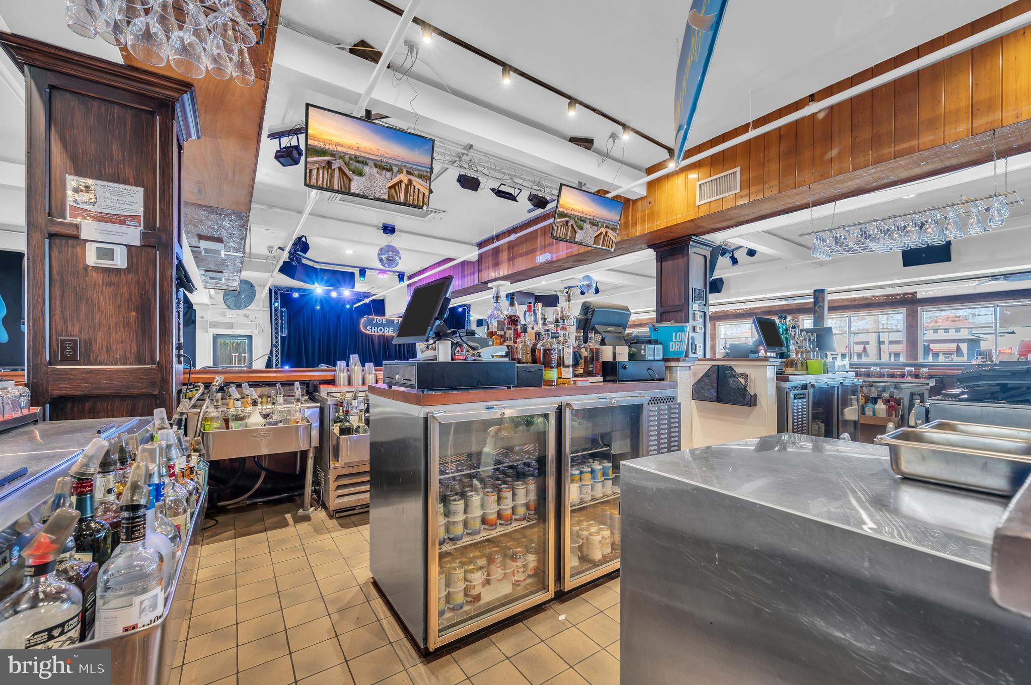 2002 LONG BEACH BOULEVARD