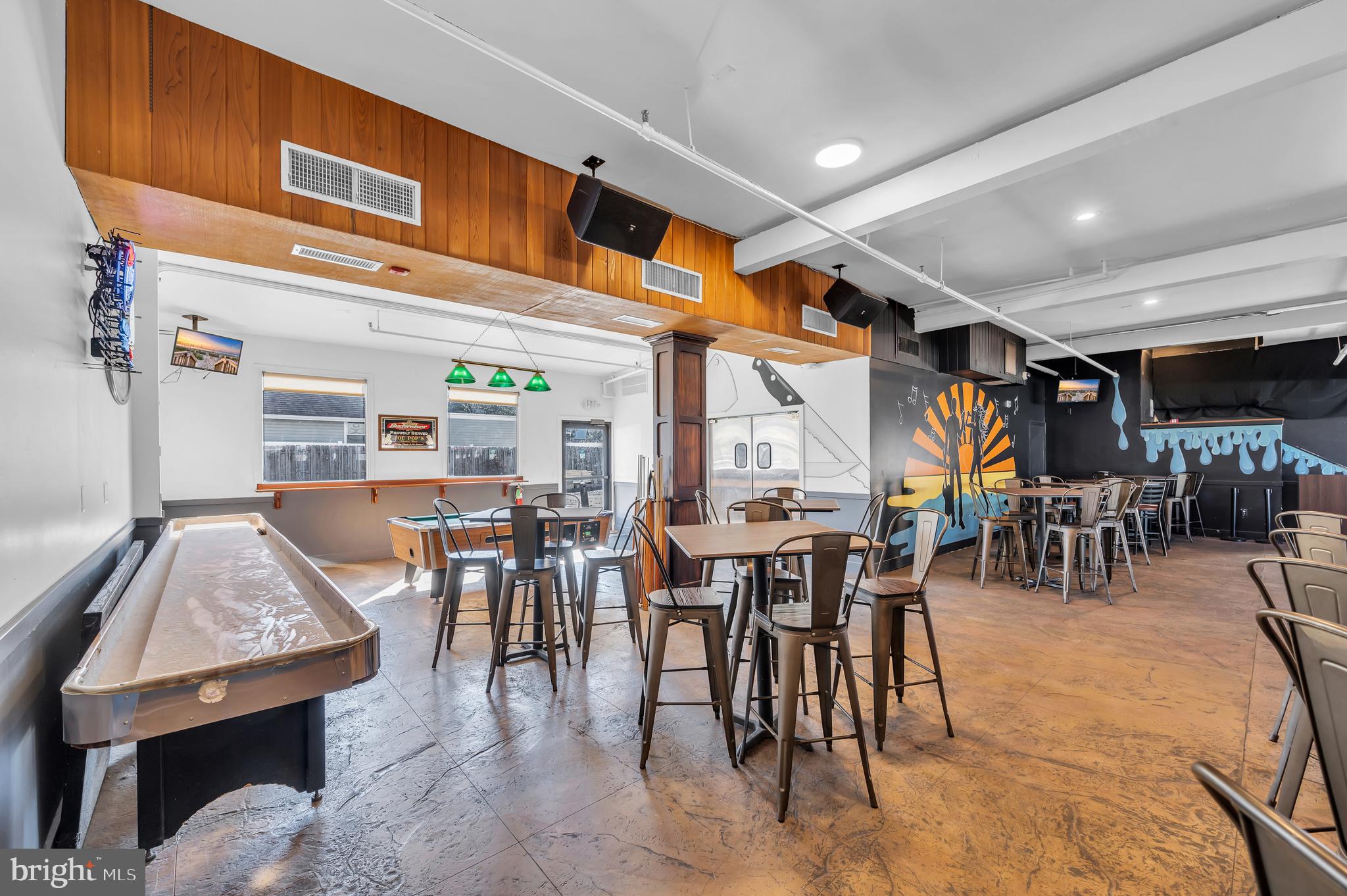 2002 LONG BEACH BOULEVARD