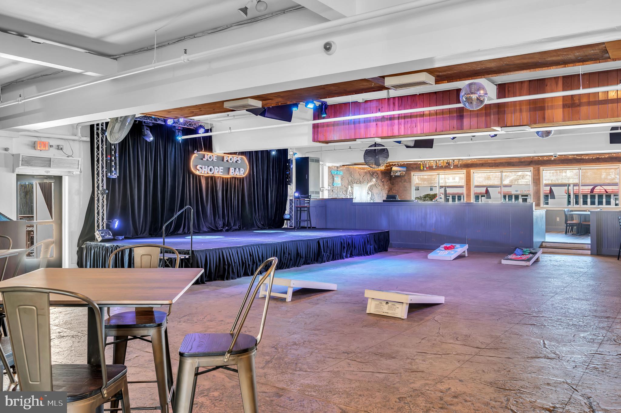 2002 LONG BEACH BOULEVARD