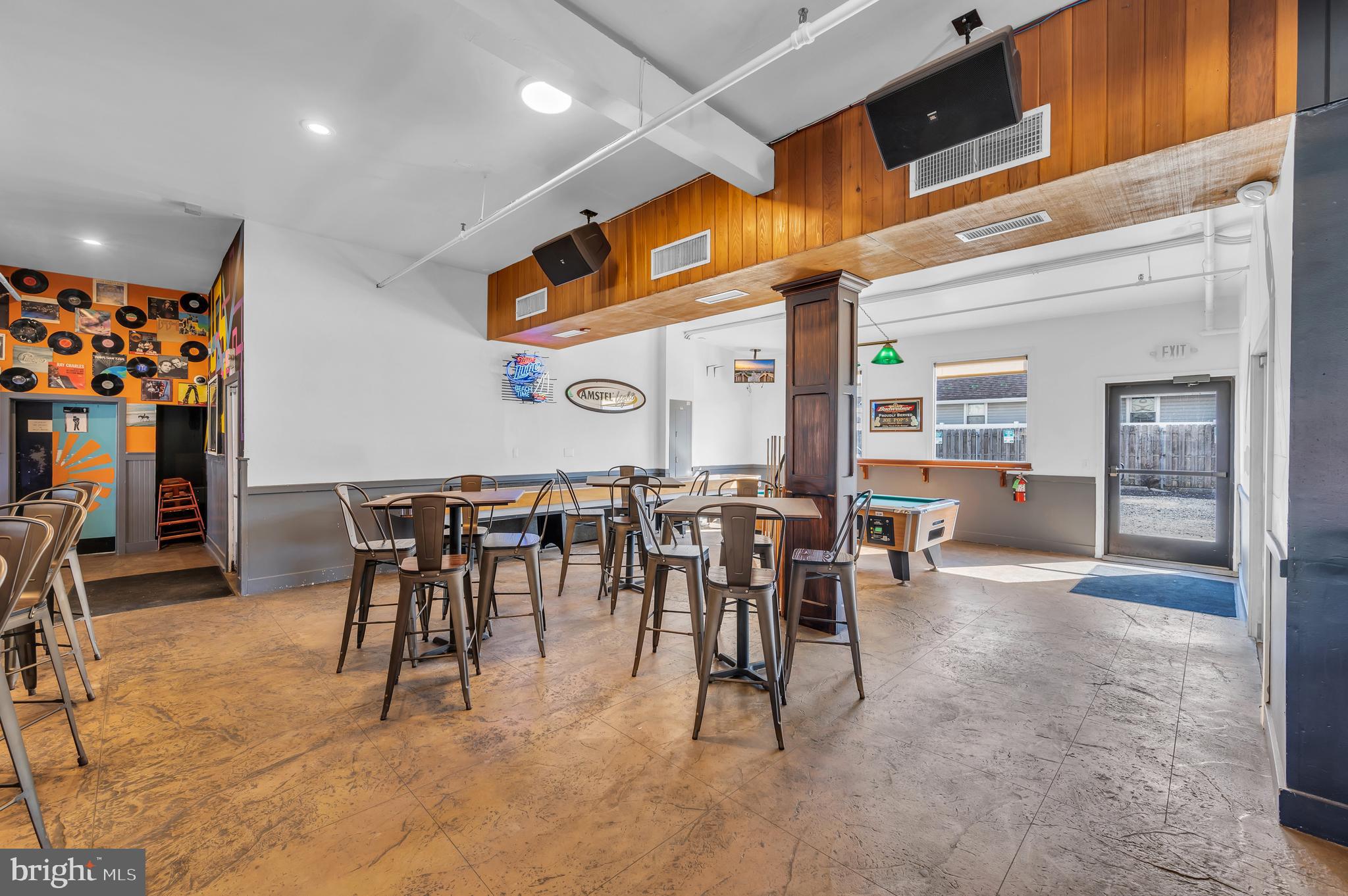 2002 LONG BEACH BOULEVARD