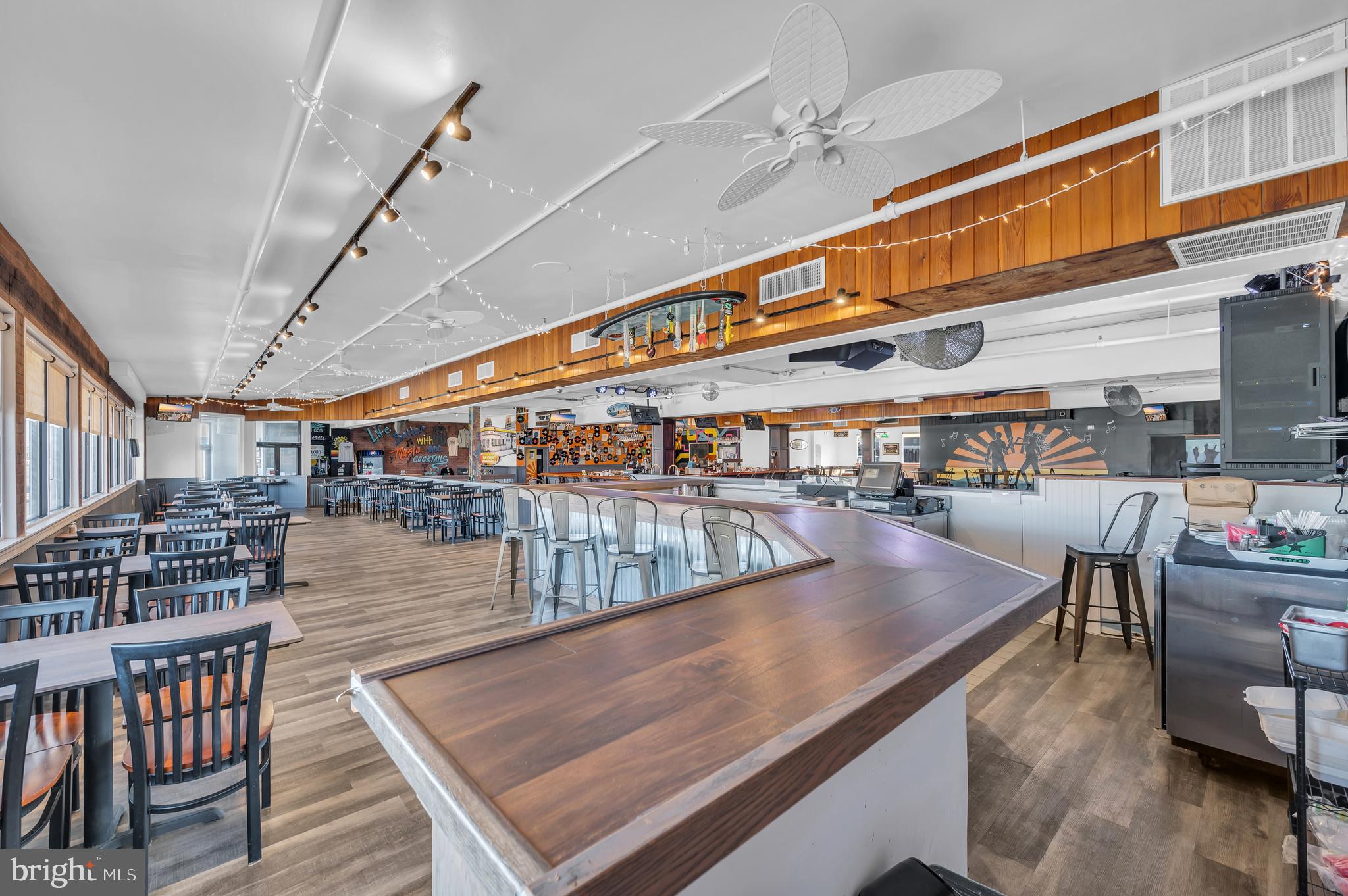 2002 LONG BEACH BOULEVARD