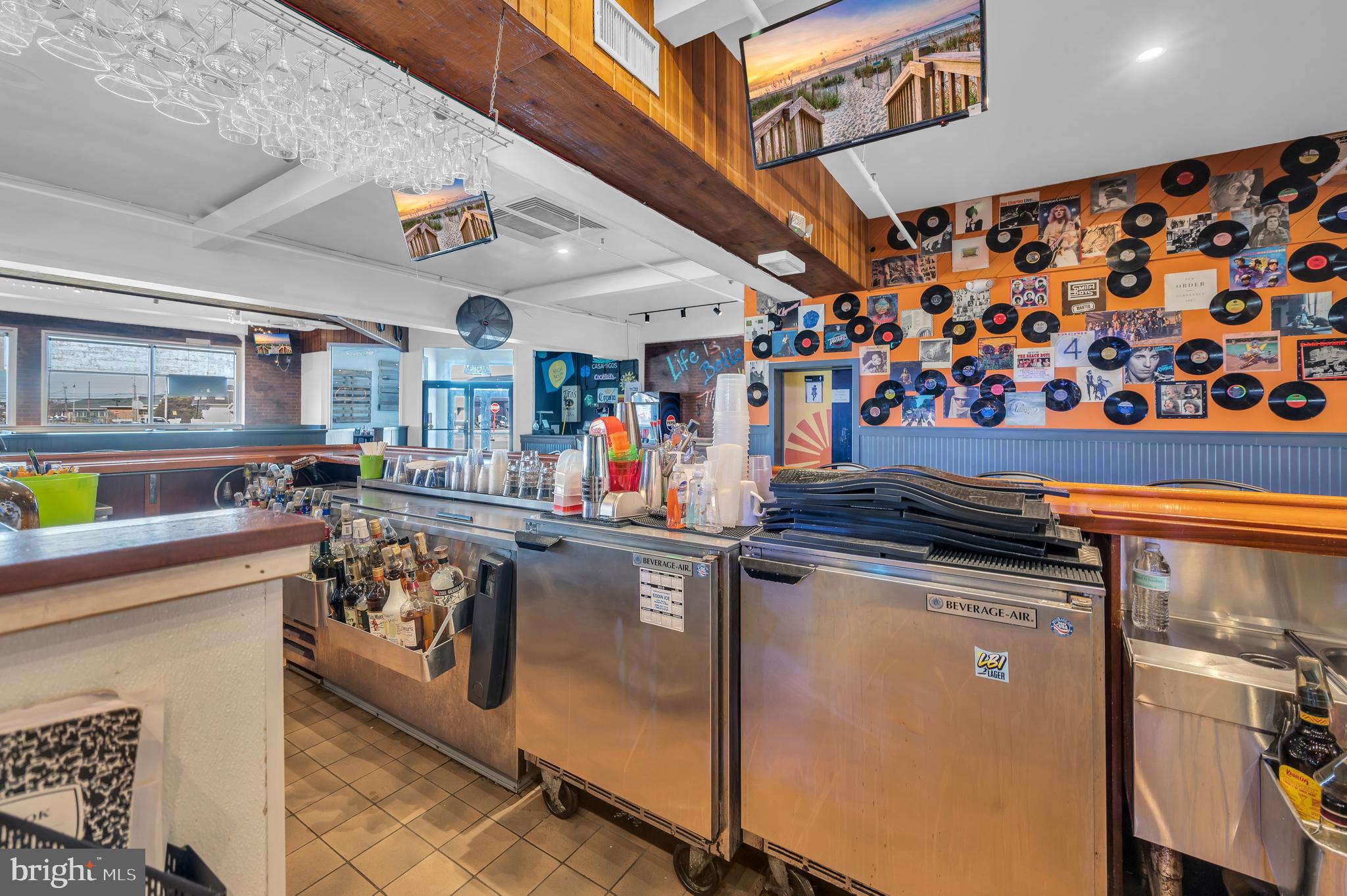 2002 LONG BEACH BOULEVARD