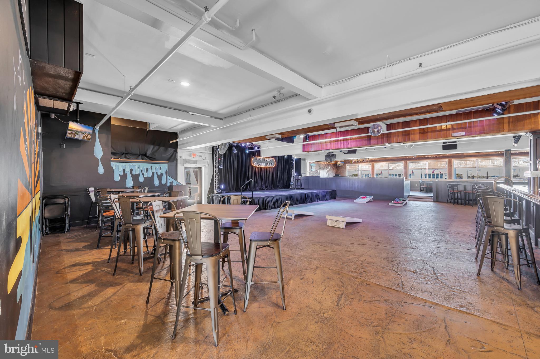 2002 LONG BEACH BOULEVARD