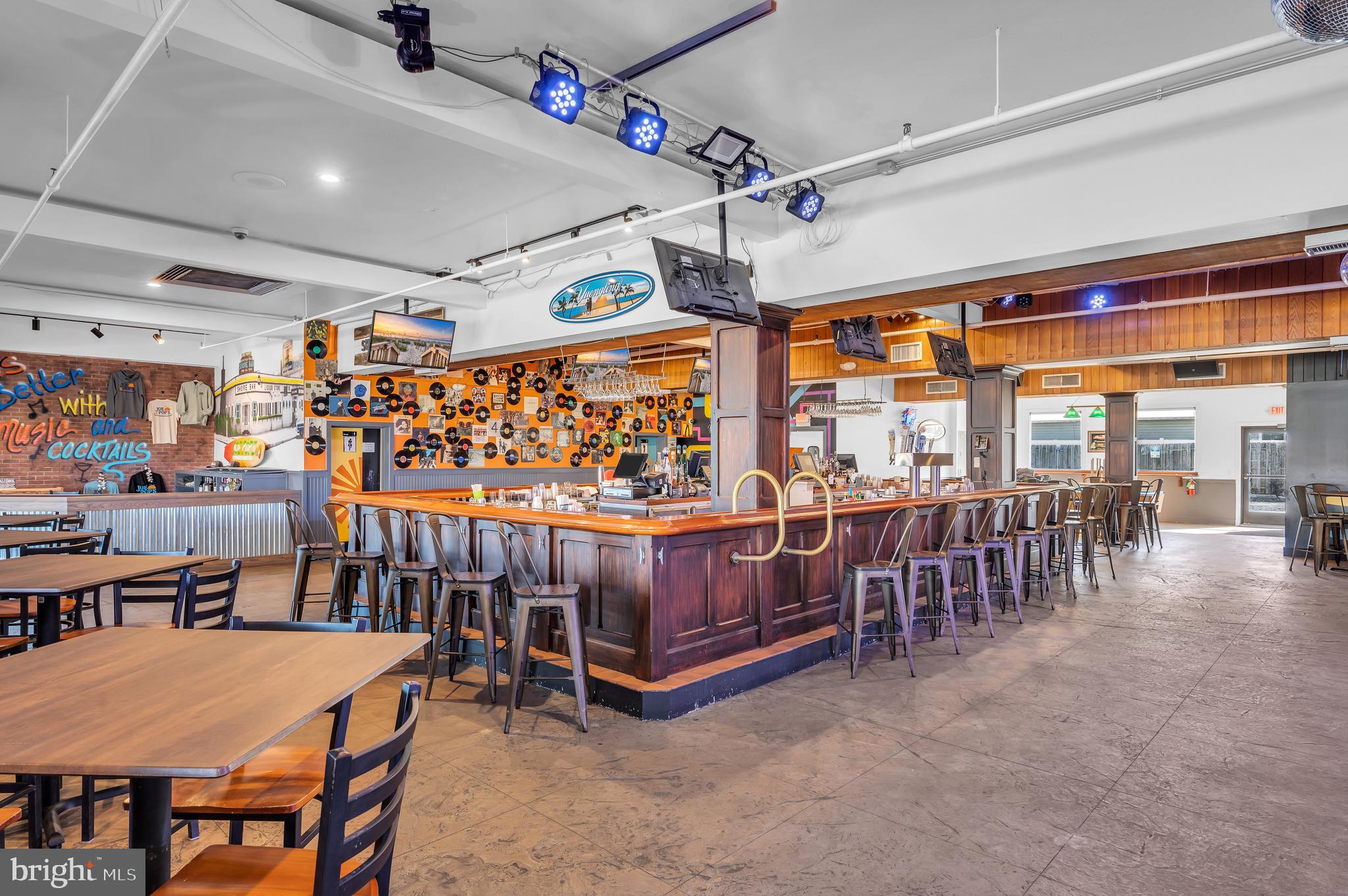 2002 LONG BEACH BOULEVARD