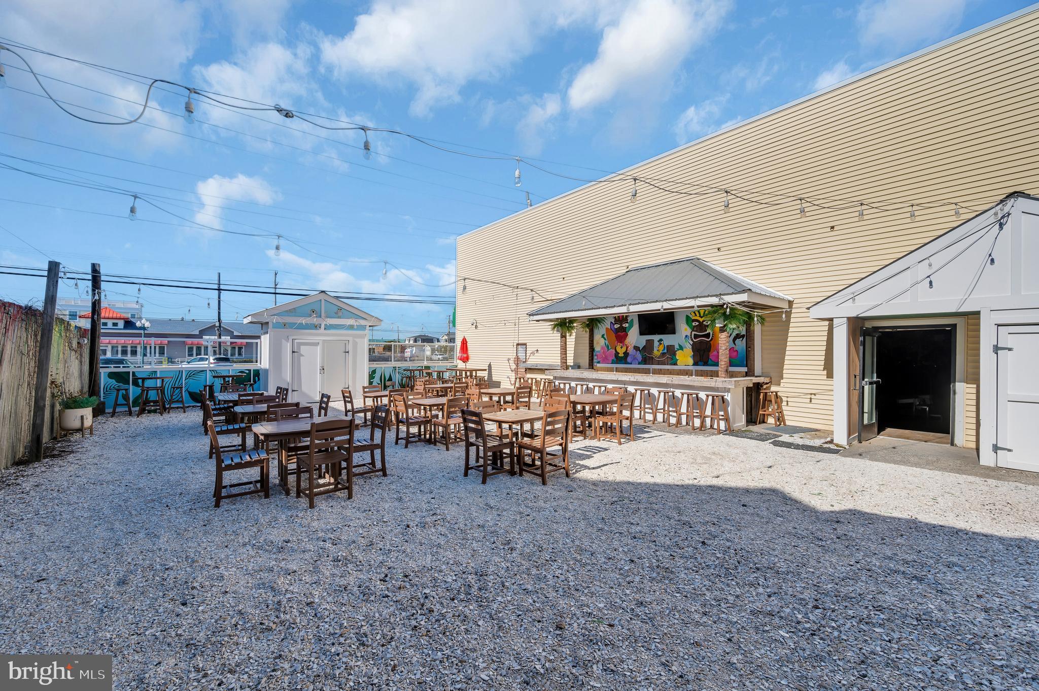 2002 LONG BEACH BOULEVARD