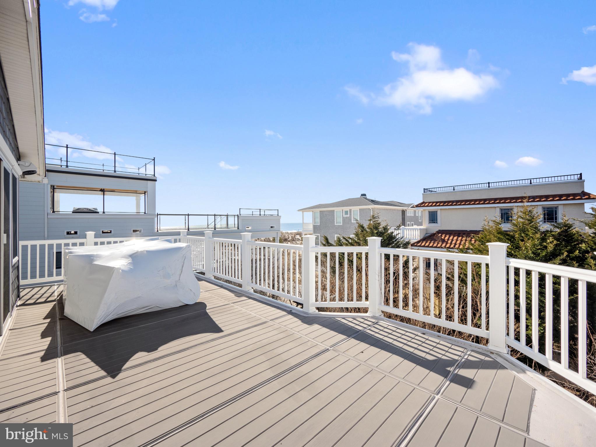 10 E Burlington Ave