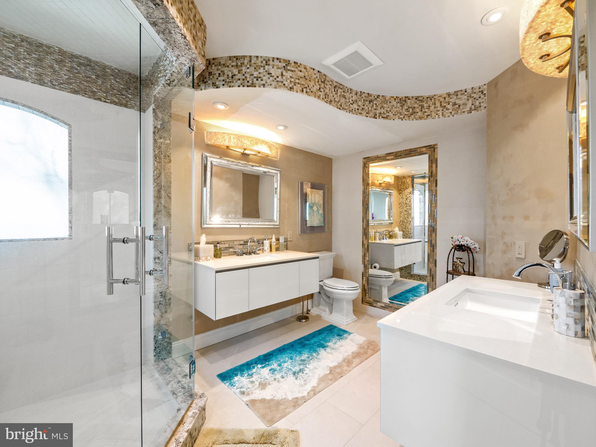 10 E Burlington Ave