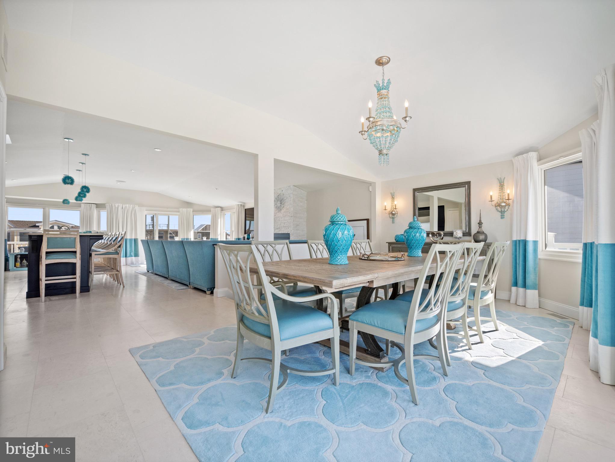 10 E Burlington Ave