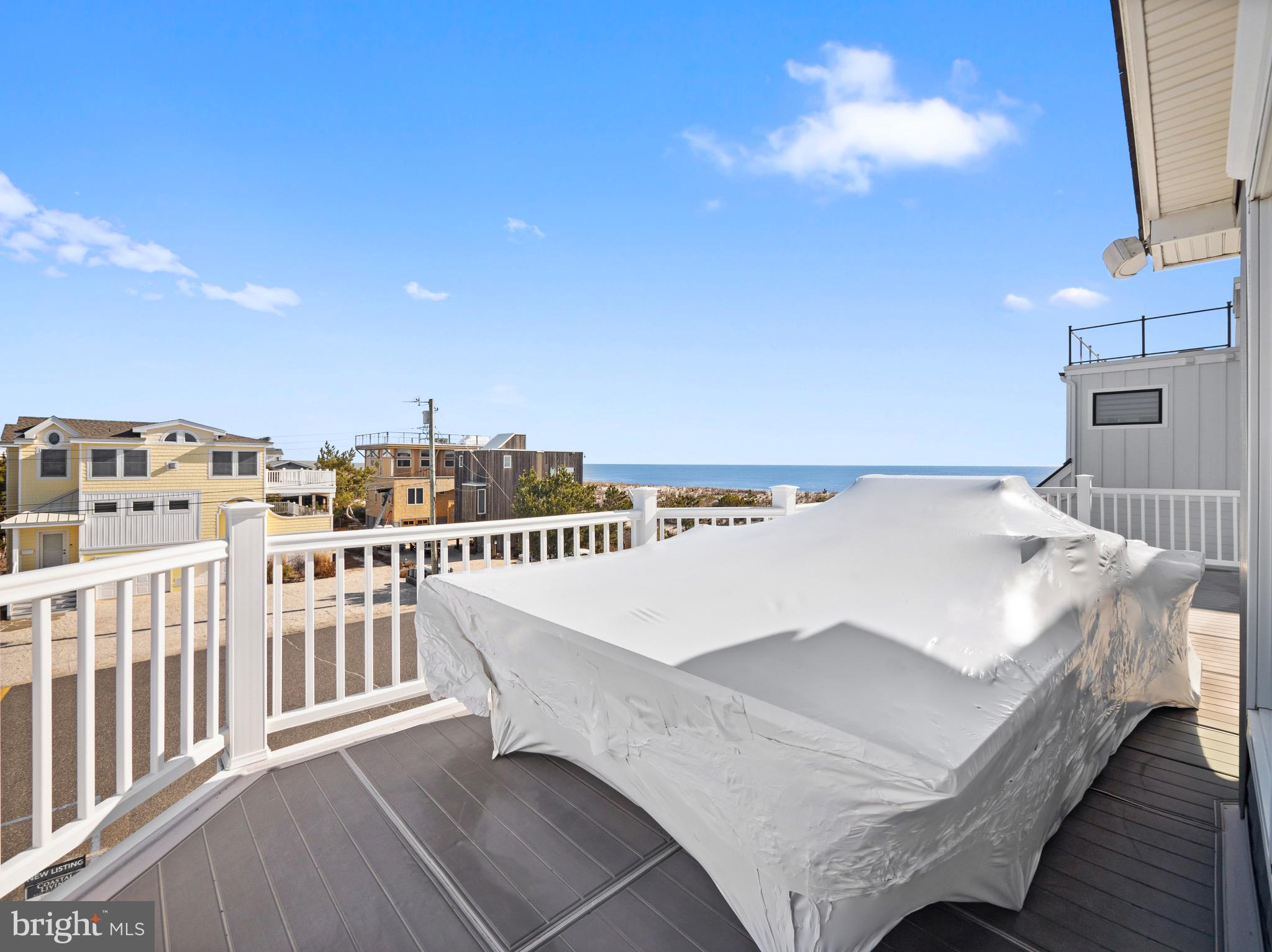 10 E Burlington Ave