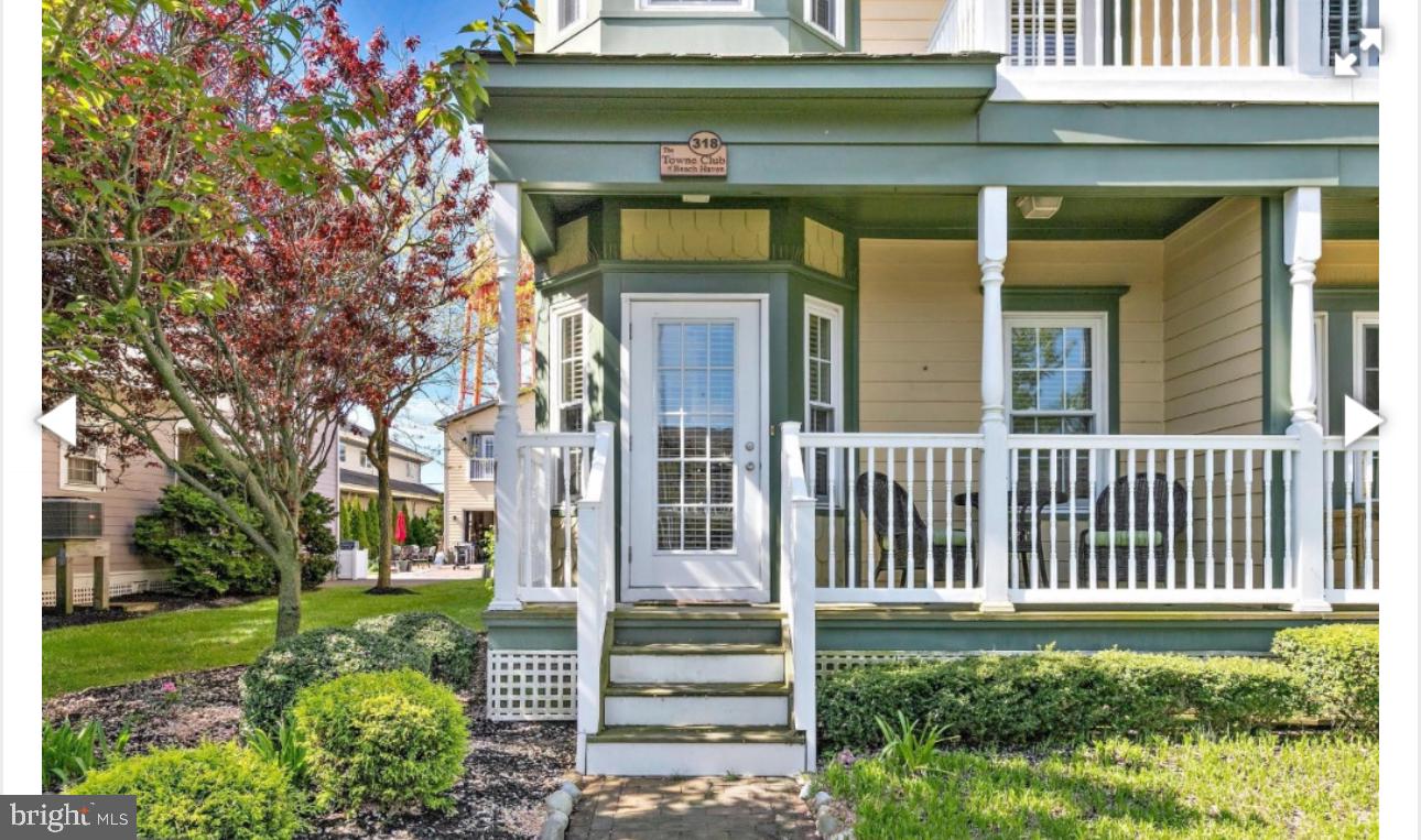 318 Centre St