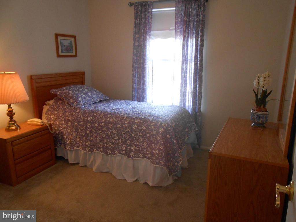 492 Coral Ln