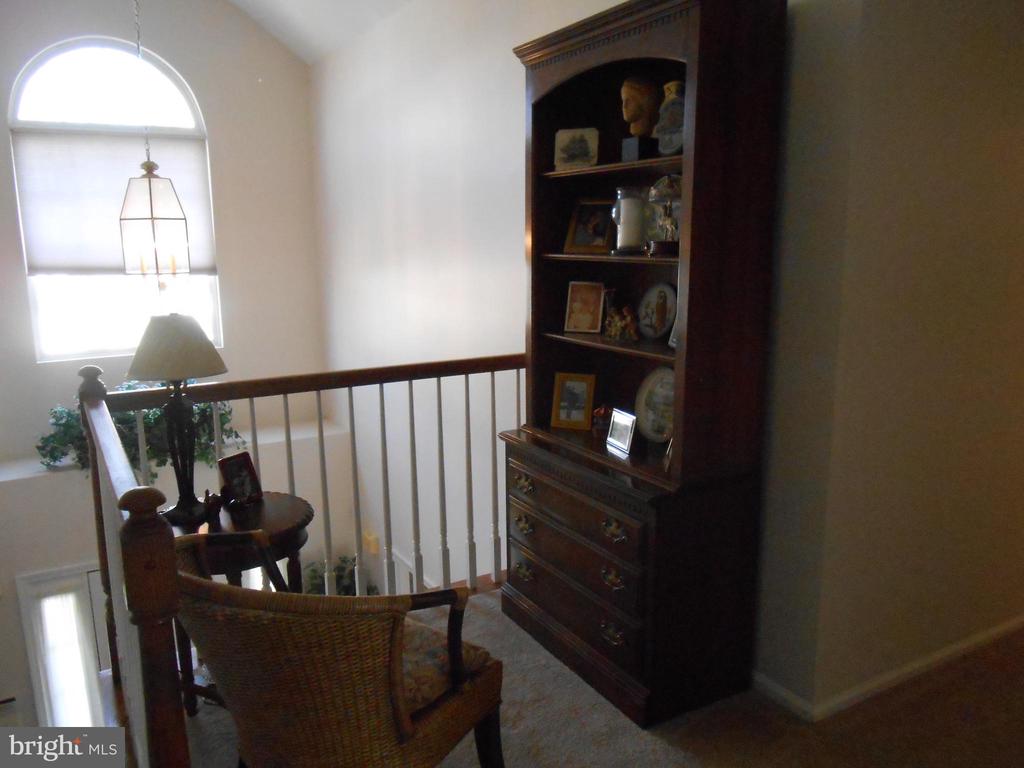 492 Coral Ln
