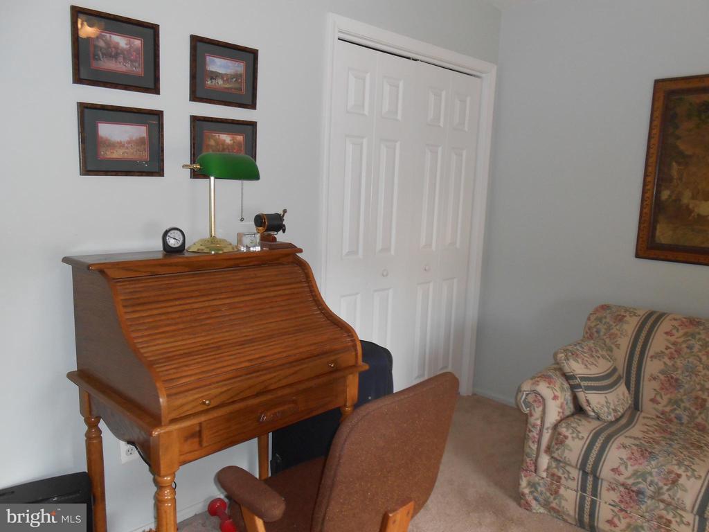 492 Coral Ln