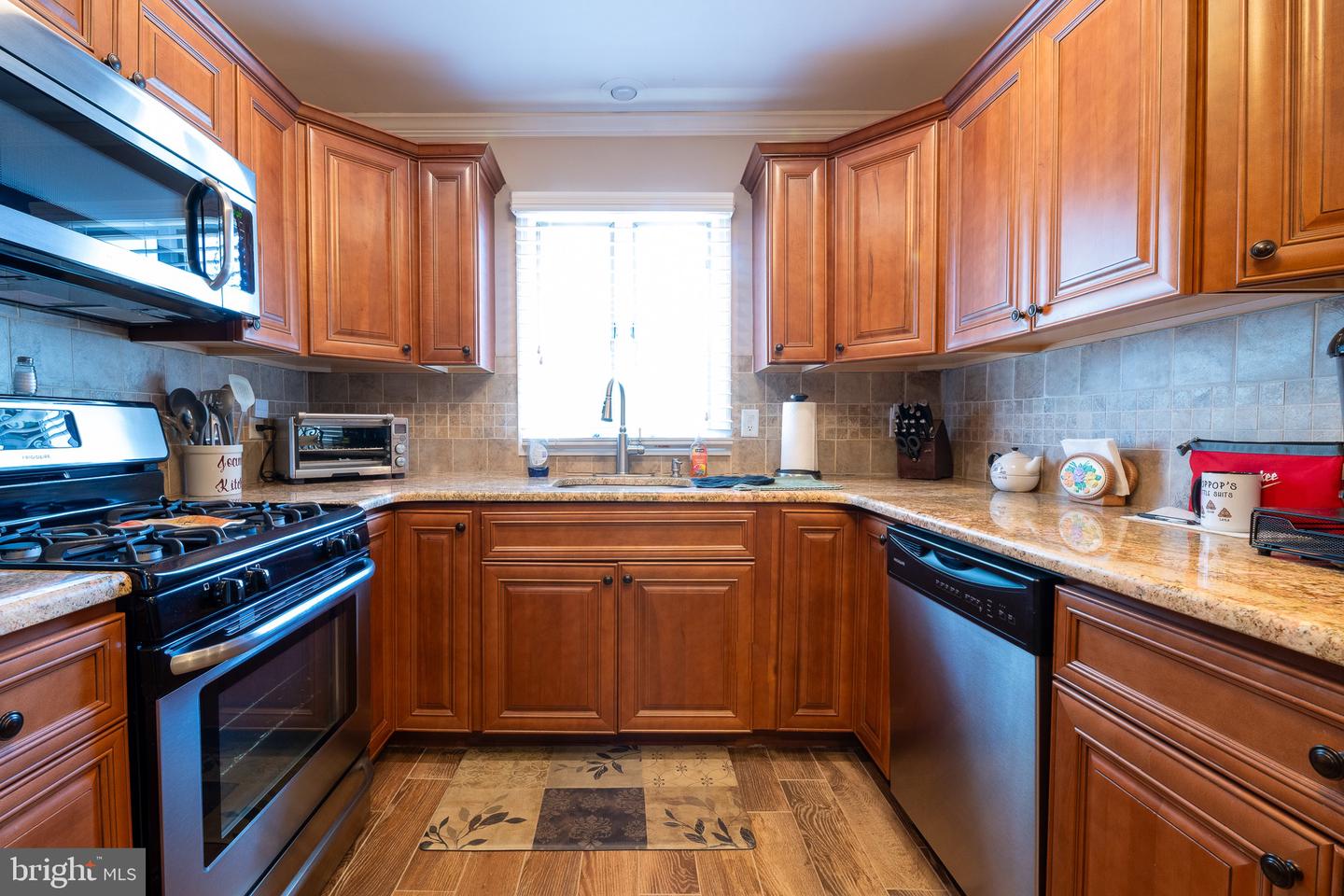 44 Westport Dr