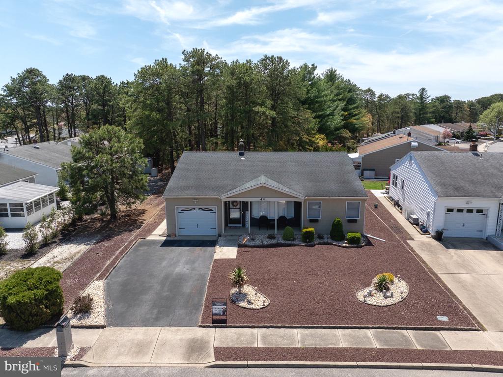 44 Westport Dr