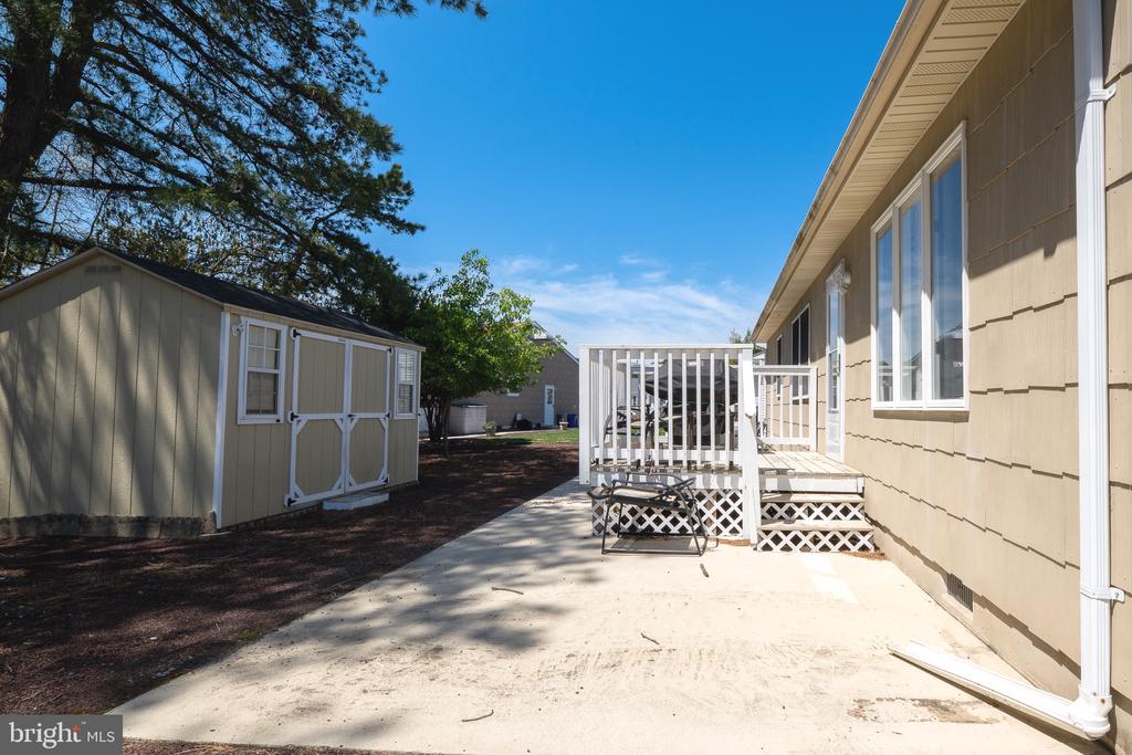 44 Westport Dr