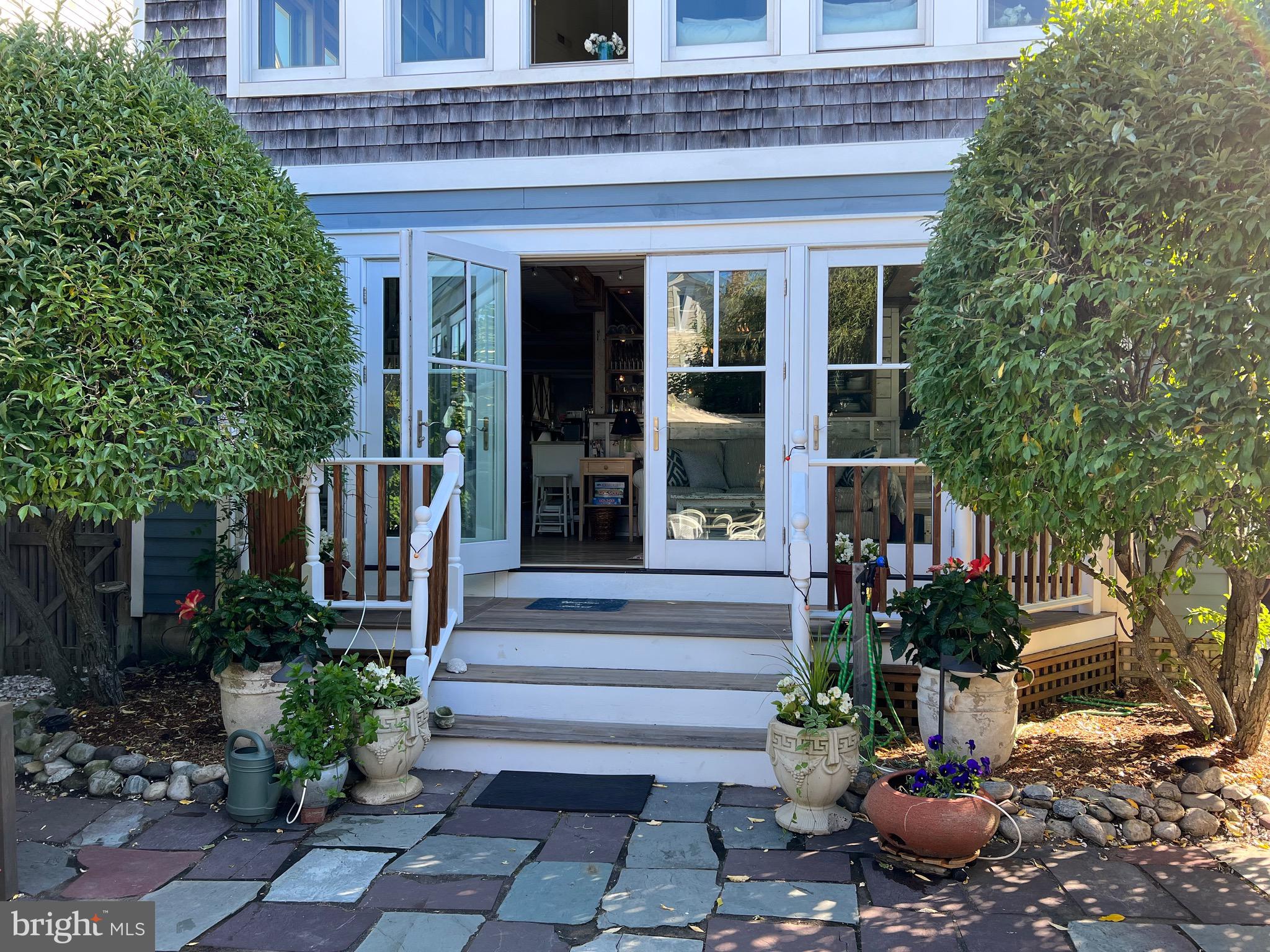 204 Coral St