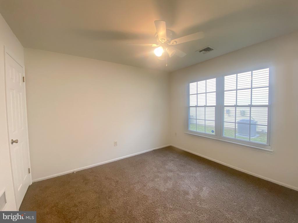 228 Danbury Dr