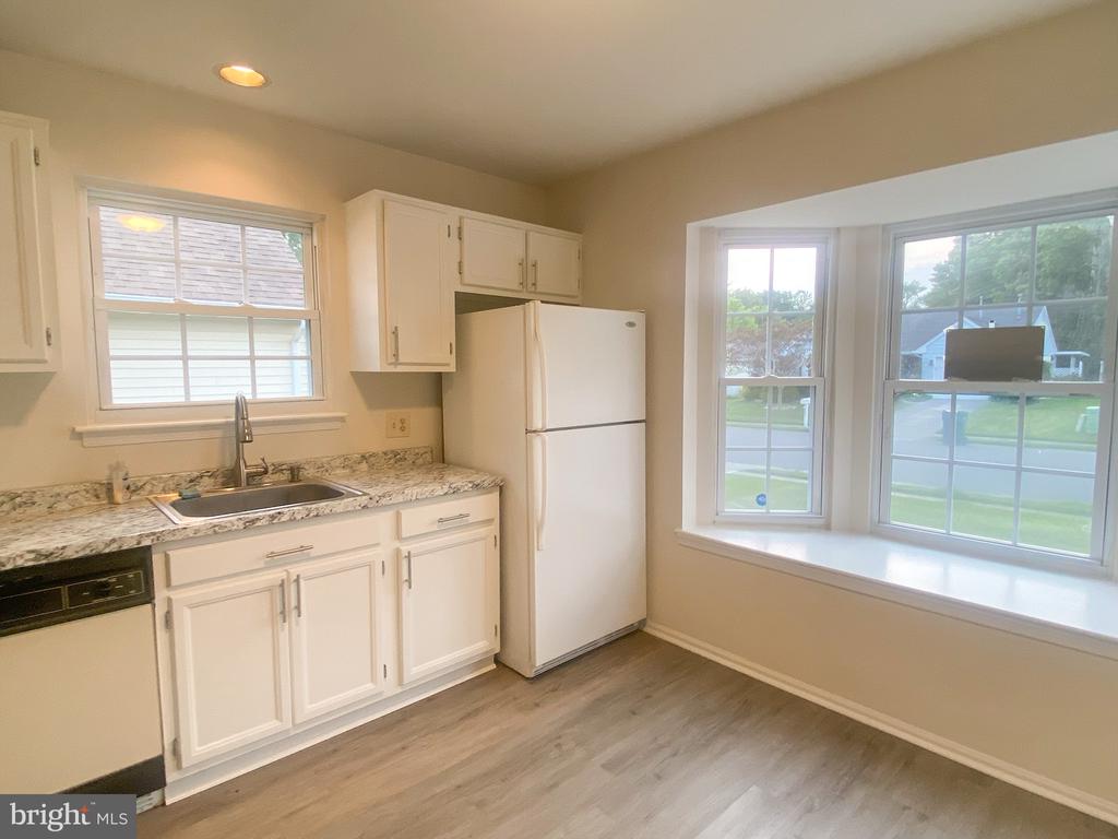 228 Danbury Dr