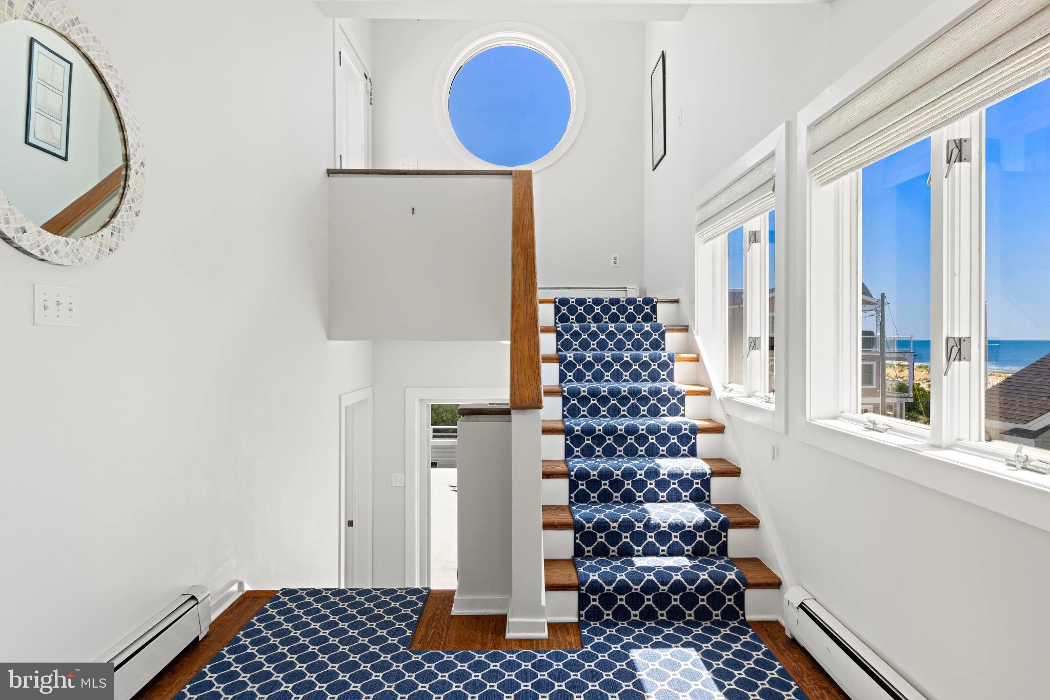 10 11th St